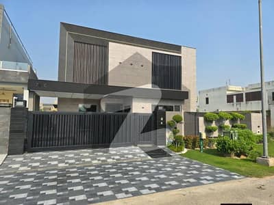 ڈی ایچ اے فیز 6 ڈیفنس (ڈی ایچ اے),لاہور میں 5 کمروں کا 1 کنال مکان 2.9 لاکھ میں کرایہ پر دستیاب ہے۔