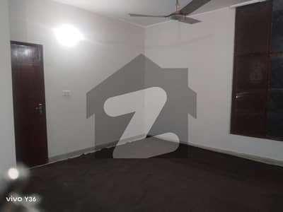 گارڈن ٹاؤن لاہور میں 3 کمروں کا 7 مرلہ مکان 3.0 کروڑ میں برائے فروخت۔