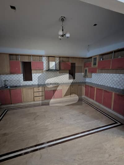 گلستانِِ جوہر ۔ بلاک 14 گلستانِ جوہر,کراچی میں 3 کمروں کا 18 مرلہ بالائی پورشن 1.35 لاکھ میں کرایہ پر دستیاب ہے۔