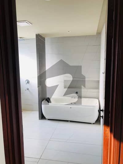 بحریہ گرینز۔ اوورسیز انکلیو - سیکٹر 1 بحریہ گرینز۔ اوورسیز انکلیو,بحریہ ٹاؤن فیز 8,بحریہ ٹاؤن راولپنڈی,راولپنڈی میں 5 کمروں کا 1 کنال مکان 10.0 کروڑ میں برائے فروخت۔