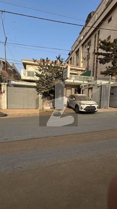 شہید ملت روڈ کراچی میں 1 کنال دفتر 6.55 لاکھ میں کرایہ پر دستیاب ہے۔