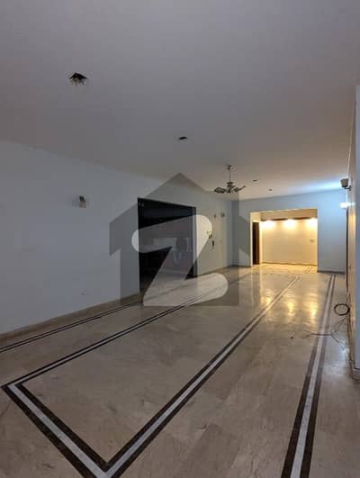 گلستانِِ جوہر ۔ بلاک 14 گلستانِ جوہر,کراچی میں 3 کمروں کا 1 کنال بالائی پورشن 1.35 لاکھ میں کرایہ پر دستیاب ہے۔