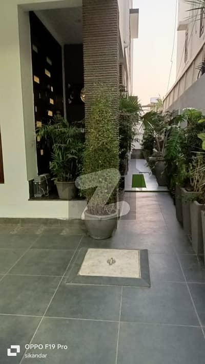 ڈی ایچ اے فیز 4 ڈی ایچ اے ڈیفینس,کراچی میں 5 کمروں کا 12 مرلہ مکان 12.75 کروڑ میں برائے فروخت۔