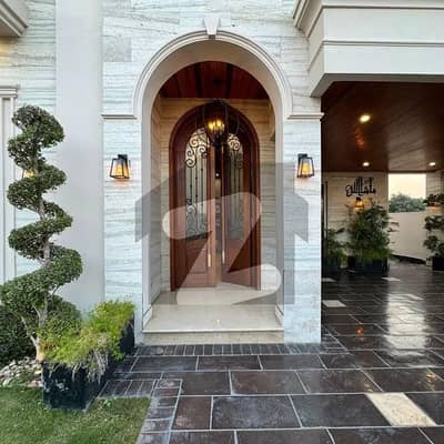 ڈی ایچ اے فیز 6 ڈیفنس (ڈی ایچ اے),لاہور میں 5 کمروں کا 1 کنال مکان 8.75 کروڑ میں برائے فروخت۔