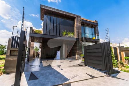 ڈی ایچ اے فیز 7 ڈیفنس (ڈی ایچ اے),لاہور میں 5 کمروں کا 1 کنال مکان 7.6 کروڑ میں برائے فروخت۔