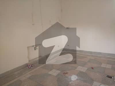 Office space available for rent in satellite town