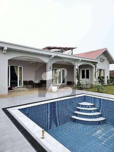 برکی روڈ کینٹ,لاہور میں 2 کمروں کا 4 کنال فارم ہاؤس 5.0 کروڑ میں برائے فروخت۔