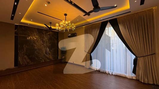 ڈی ایچ اے فیز 8 ایکسٹینشن ڈی ایچ اے فیز 8,ڈی ایچ اے ڈیفینس,کراچی میں 4 کمروں کا 12 مرلہ مکان 11.9 کروڑ میں برائے فروخت۔