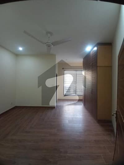 10 Marla Upper Portion For Rent In E11