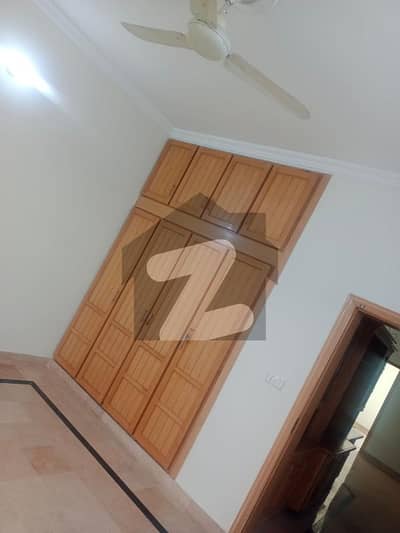 جی ۔ 13/2 جی ۔ 13,اسلام آباد میں 7 کمروں کا 8 مرلہ مکان 1.6 لاکھ میں کرایہ پر دستیاب ہے۔