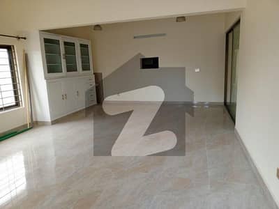 ایف ۔ 11/1 ایف ۔ 11,اسلام آباد میں 3 کمروں کا 1 کنال بالائی پورشن 1.6 لاکھ میں کرایہ پر دستیاب ہے۔