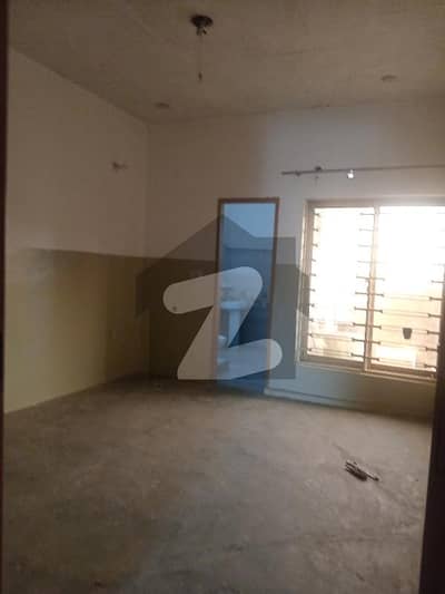 ایل ڈی اے ایوینیو لاہور میں 2 کمروں کا 10 مرلہ زیریں پورشن 45.0 ہزار میں کرایہ پر دستیاب ہے۔