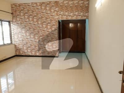 ایف ۔ 10 اسلام آباد میں 6 کمروں کا 1 کنال مکان 4.5 لاکھ میں کرایہ پر دستیاب ہے۔