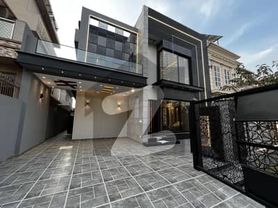 LAVISH ELEGANT TOP OF LINE 10 MARLA HOUSE FOR SALE IN CENTRAL PARK LAHORE