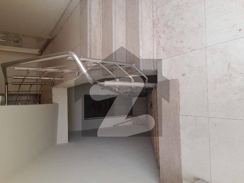 ڈی ایچ اے فیز 3 ڈیفنس (ڈی ایچ اے),لاہور میں 8 مرلہ دکان 2.5 لاکھ میں کرایہ پر دستیاب ہے۔ ڈی ایچ اے فیز 3 ڈیفنس (ڈی ایچ اے),لاہور میں 8 مرلہ دکان 2.5 لاکھ میں کرایہ پر دستیاب ہے۔