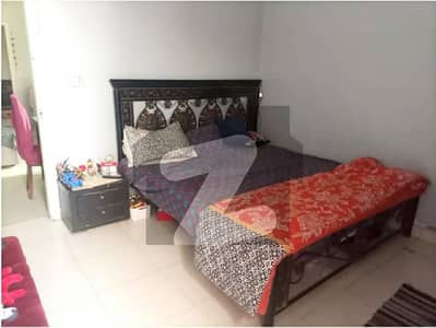 240 SQYRD BANGLOW 5 ROOMS PORTION FOR RENT 80K