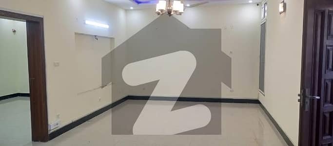 House Available For Rent In D12/2