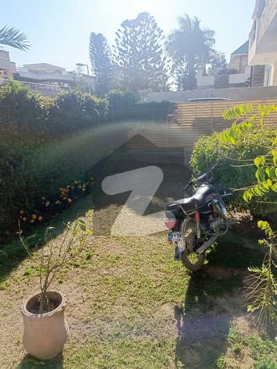 ایف ۔ 11 اسلام آباد میں 4 کمروں کا 1 کنال زیریں پورشن 3.0 لاکھ میں کرایہ پر دستیاب ہے۔