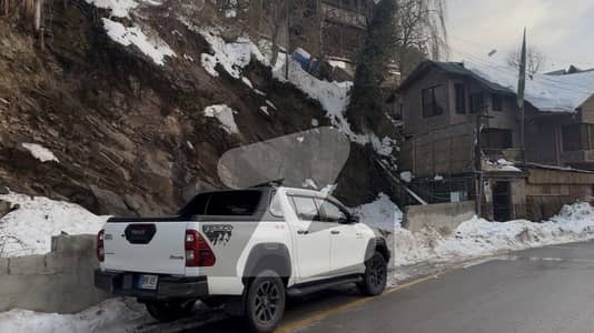 کشمیر پوائنٹ مری میں 1 کنال کمرشل پلاٹ 8.0 کروڑ میں برائے فروخت۔