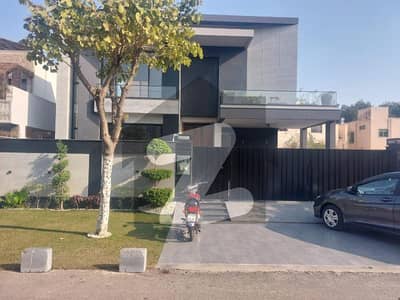 ڈی ایچ اے فیز 5 ڈیفنس (ڈی ایچ اے),لاہور میں 5 کمروں کا 1 کنال مکان 12.5 کروڑ میں برائے فروخت۔