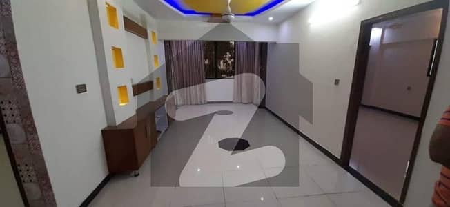 گلستانِ جوہر کراچی میں 10 کمروں کا 12 مرلہ مکان 7.1 کروڑ میں برائے فروخت۔