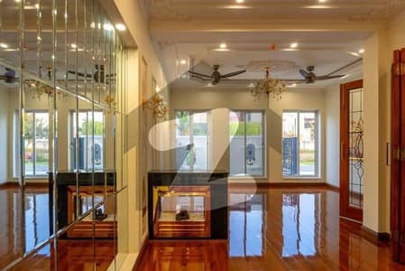 BEAUTIFUL UPPER PORTION FOR RENT AVAILABLE