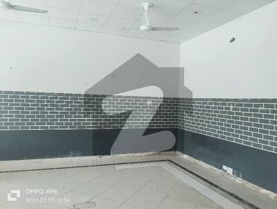 ڈی ایچ اے فیز 1 ڈیفنس (ڈی ایچ اے),لاہور میں 4 مرلہ دکان 1.3 لاکھ میں کرایہ پر دستیاب ہے۔