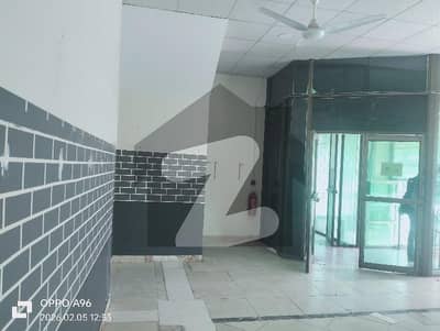 04 MARLA CORNER SHOP HUGE CAR PARKING