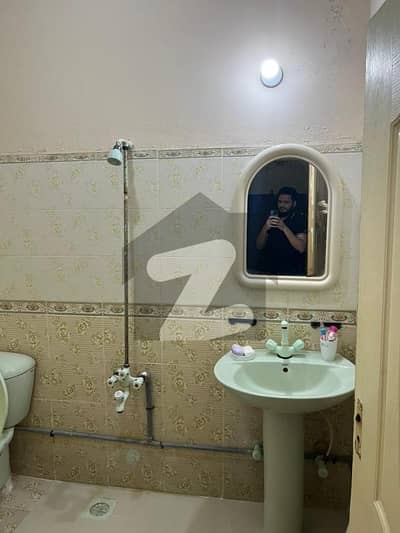 گلشن اقبال - بلاک 13-ڈی2 گلشنِ اقبال,گلشنِ اقبال ٹاؤن,کراچی میں 2 کمروں کا 9 مرلہ بالائی پورشن 75.0 ہزار میں کرایہ پر دستیاب ہے۔