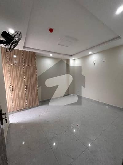 2 bedroom Apartment for rent business district