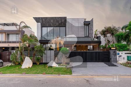 ڈی ایچ اے فیز 6 ڈیفنس (ڈی ایچ اے),لاہور میں 6 کمروں کا 1 کنال مکان 9.5 کروڑ میں برائے فروخت۔