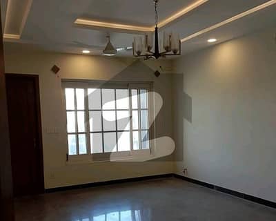 Ready To Buy A Upper Portion 1800 Square Feet In G-15