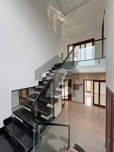 ڈی ایچ اے فیز 6 - بلاک ای فیز 6,ڈیفنس (ڈی ایچ اے),لاہور میں 5 کمروں کا 1 کنال مکان 8.6 کروڑ میں برائے فروخت۔