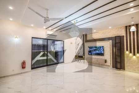 5 marla beautifull house for rent in dha phase 9 town