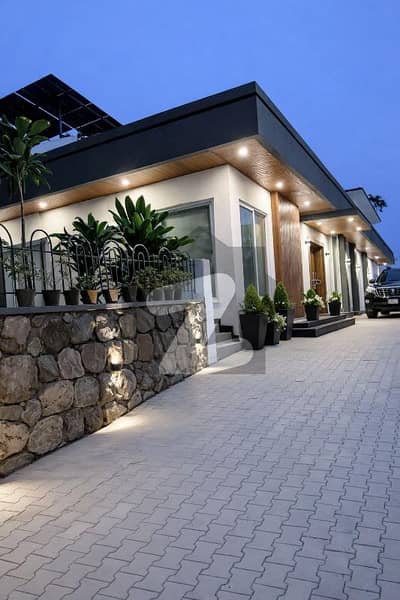 ایف ۔ 8 اسلام آباد میں 3 کمروں کا 2 کنال مکان 14.0 لاکھ میں کرایہ پر دستیاب ہے۔