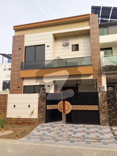 5.5 Marla Super Luxury House - GAS METER INSTALLED