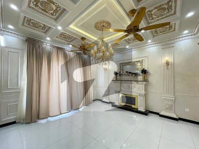 پیراگون سٹی لاہور میں 3 کمروں کا 5 مرلہ مکان 2.05 کروڑ میں برائے فروخت۔