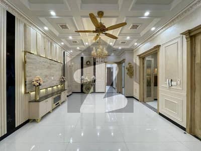 پیراگون سٹی لاہور میں 5 کمروں کا 10 مرلہ مکان 4.0 کروڑ میں برائے فروخت۔