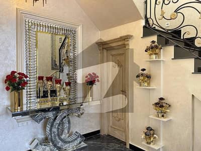 BEAUTIFUL HOUSE FOR SALE AVAILABLE WITH GAS