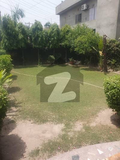 Architect society 10 marla Plot available for sale