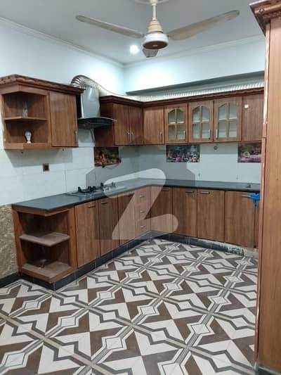 جی ۔ 13 اسلام آباد میں 3 کمروں کا 10 مرلہ زیریں پورشن 70.0 ہزار میں کرایہ پر دستیاب ہے۔