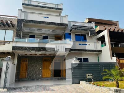 جی ۔ 13 اسلام آباد میں 5 کمروں کا 11 مرلہ مکان 2.3 لاکھ میں کرایہ پر دستیاب ہے۔