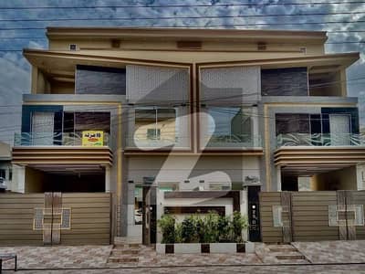 جوہر ٹاؤن فیز 2 جوہر ٹاؤن,لاہور میں 5 کمروں کا 10 مرلہ مکان 4.65 کروڑ میں برائے فروخت۔