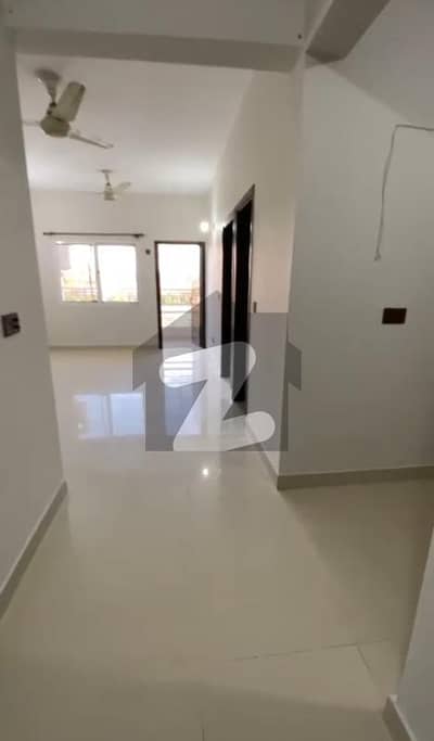 2 BED UNFURNISHED APARTMENT FOR RANT IN GULBERG GREEN