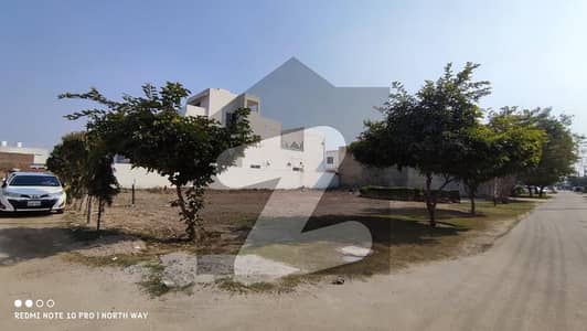 واپڈا ٹاؤن فیز 1 - بلاک بی واپڈا ٹاؤن فیز 1,واپڈا ٹاؤن,ملتان میں 1 کنال رہائشی پلاٹ 3.25 کروڑ میں برائے فروخت۔