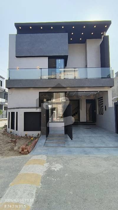 Buy Your Ideal Corner 5 Marla House In A Prime Location Of Lahore