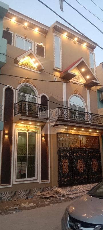 شاداب گارڈن لاہور میں 6 کمروں کا 5 مرلہ مکان 2.2 کروڑ میں برائے فروخت۔