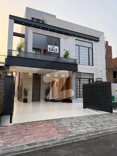 Top City 10 Marla House For Sale