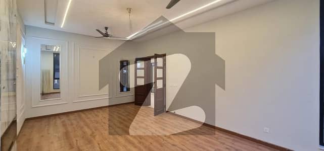 ایف ۔ 11 اسلام آباد میں 9 کمروں کا 1 کنال مکان 50.0 کروڑ میں برائے فروخت۔