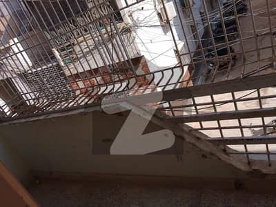 گلستانِِ جوہر ۔ بلاک 17 گلستانِ جوہر,کراچی میں 2 کمروں کا 5 مرلہ بالائی پورشن 42.0 ہزار میں کرایہ پر دستیاب ہے۔